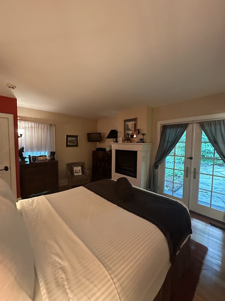 Buttermilk Falls Inn - photo 7