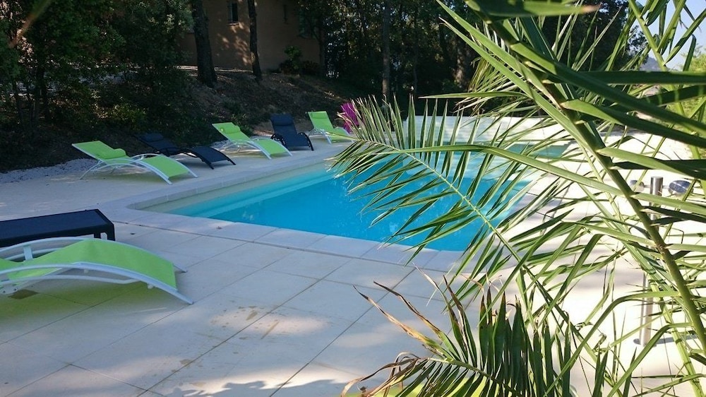 Hotel Les Oliviers — Avignon