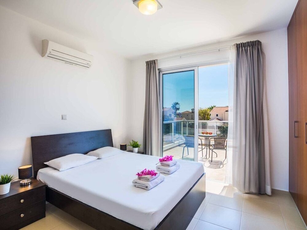 Villa White Jasmin