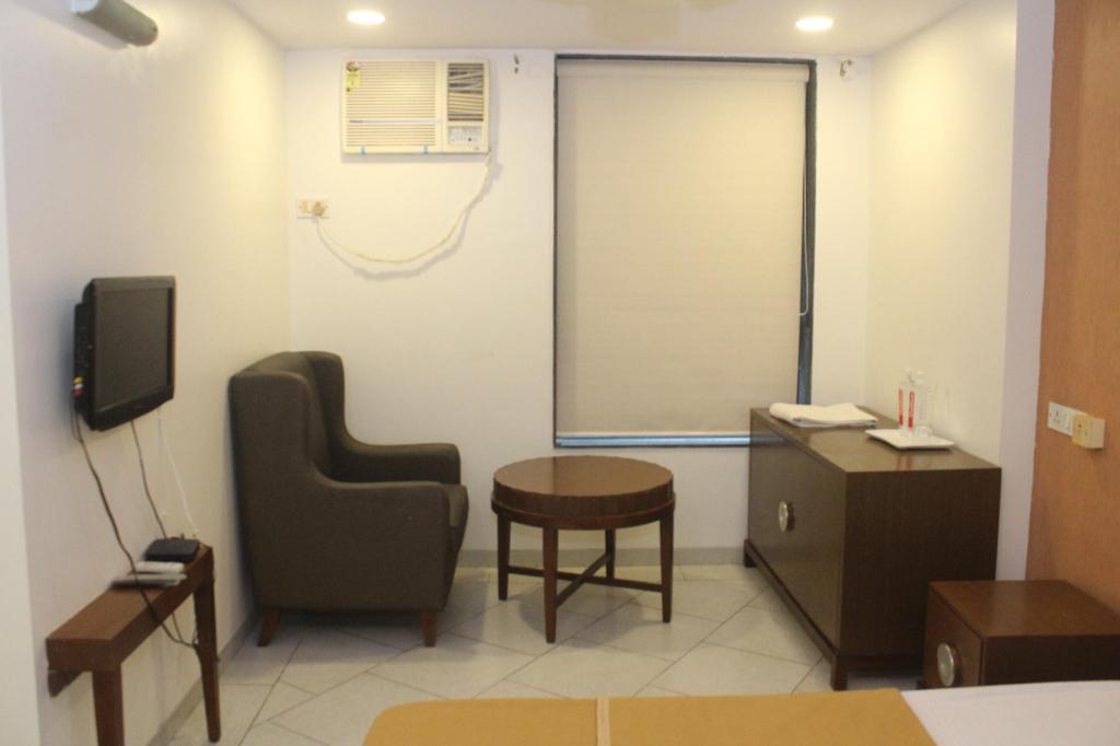 Hotel Western Court in Boisar, India