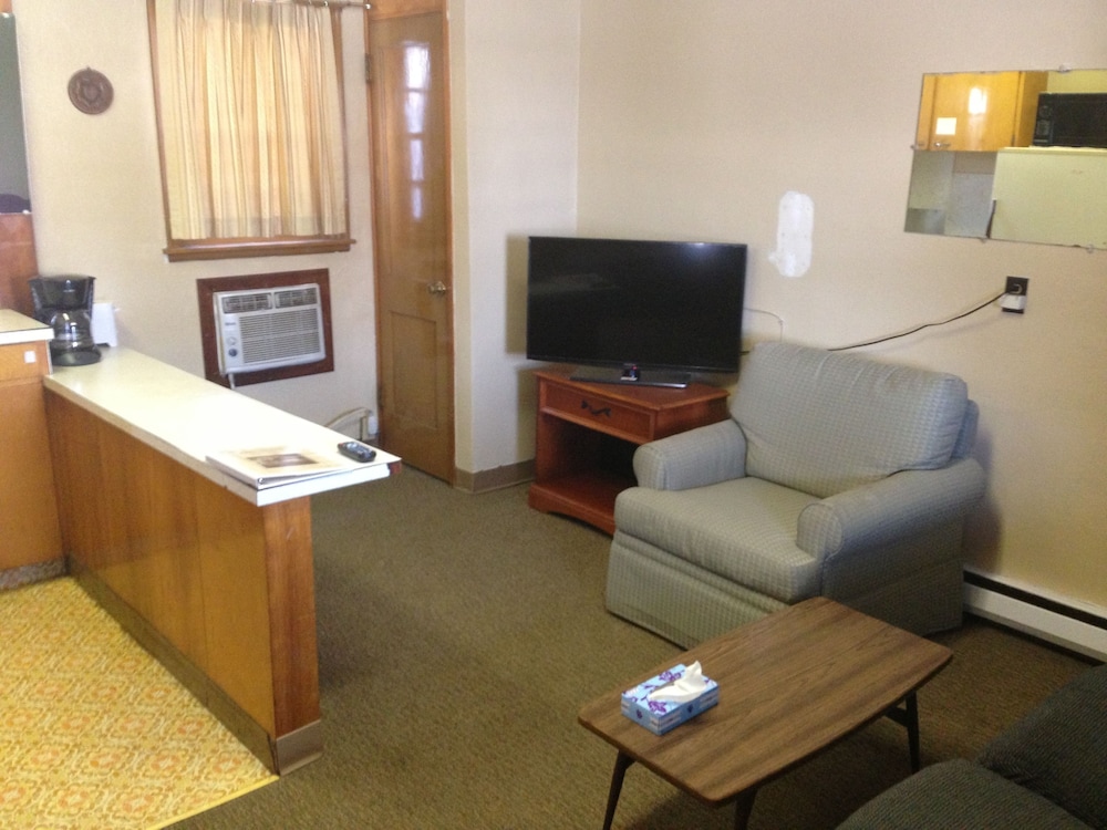 Jamestown Motel - photo 26