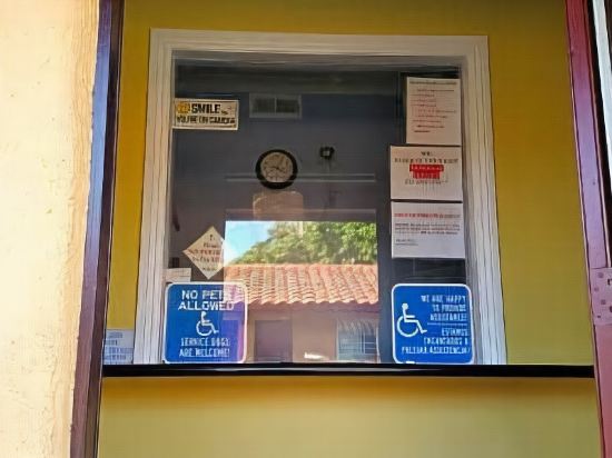 Slumber Motel - photo 9