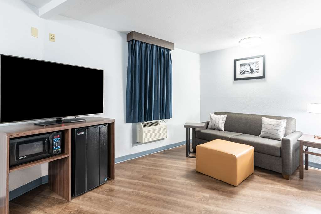 Americas Best Value Inn Searcy - photo 12