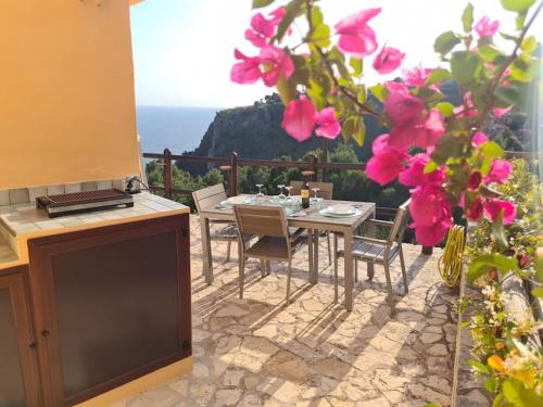 Un Tuffo nel Blu in Sperlonga, Italy