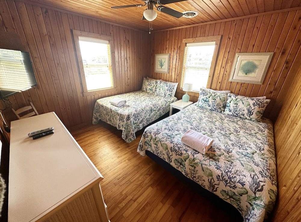 SandSpur Ocean Cottages - photo 12