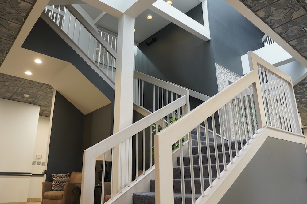 American Inn & Suites Waterford - photo 41