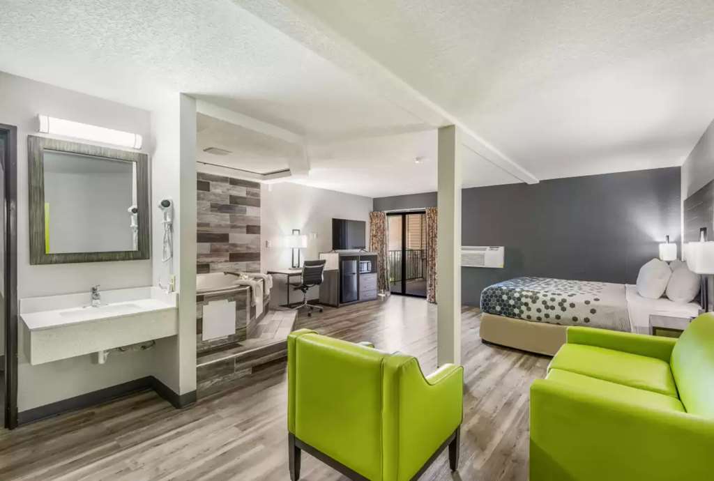 Sonesta Essential Des Moines - photo 15