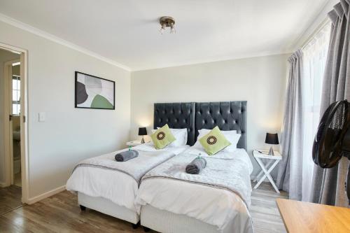The Rondebosch Views