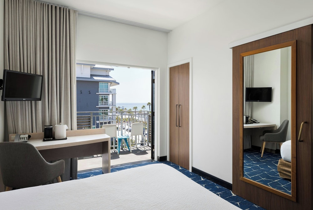SpringHill Suites by Marriott Oceanside Beach - photo 37