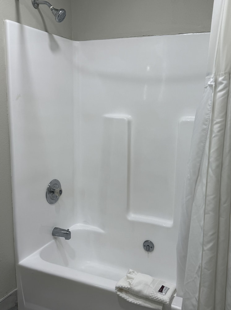Town House Extended Stay Hotel Downtown - photo 29