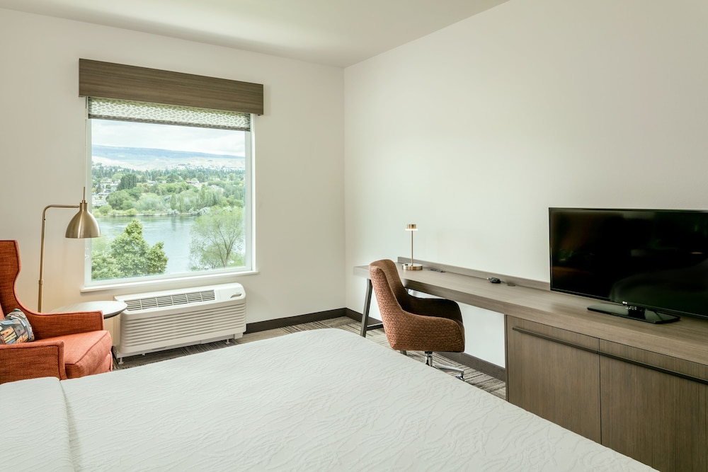 Hilton Garden Inn Wenatchee - photo 6