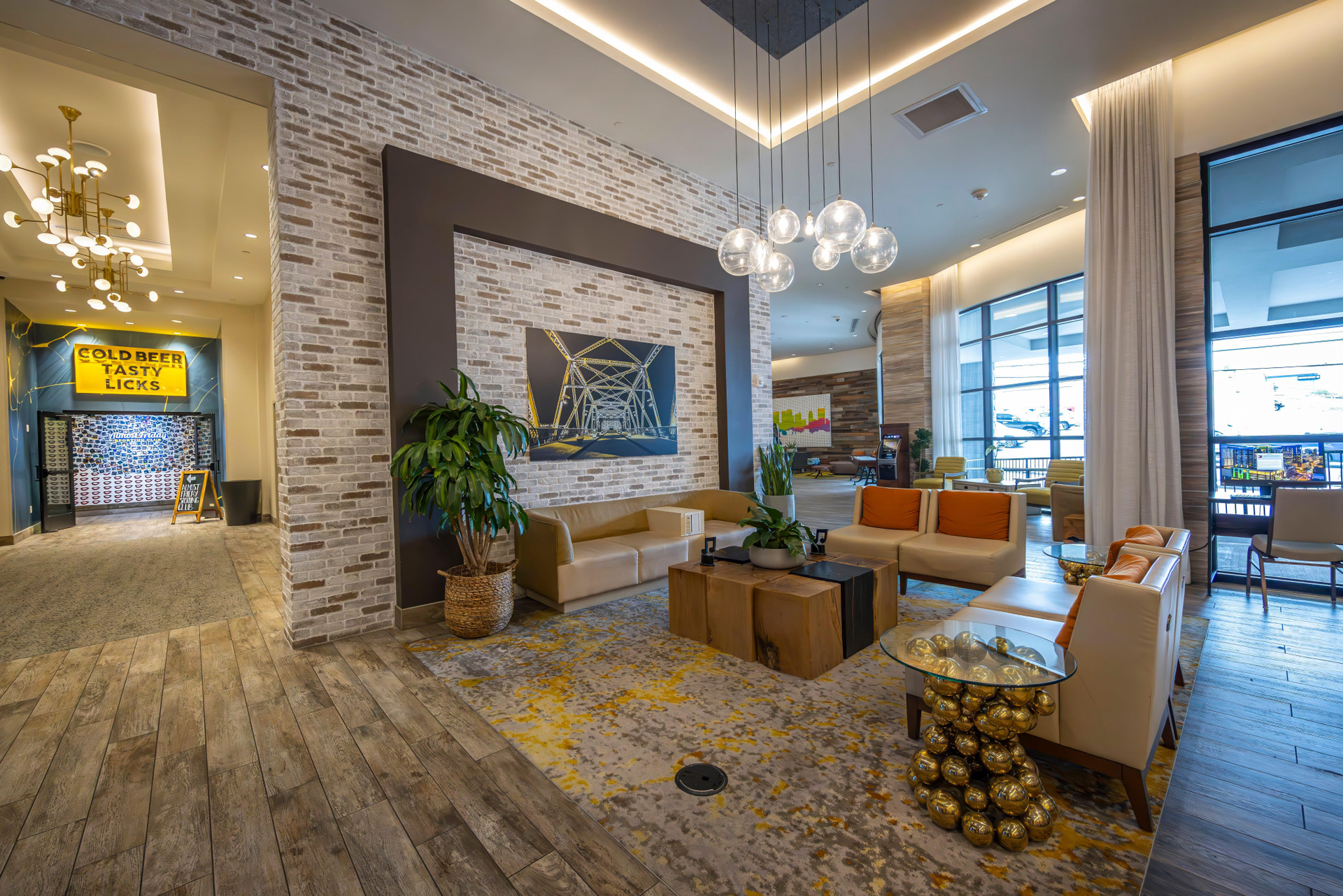 Holiday Inn & Suites Nashville Downtown Broadway by IHG - photo 8