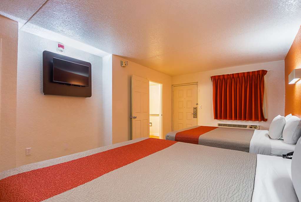Motel 6 Garland TX Northeast Dallas - photo 19