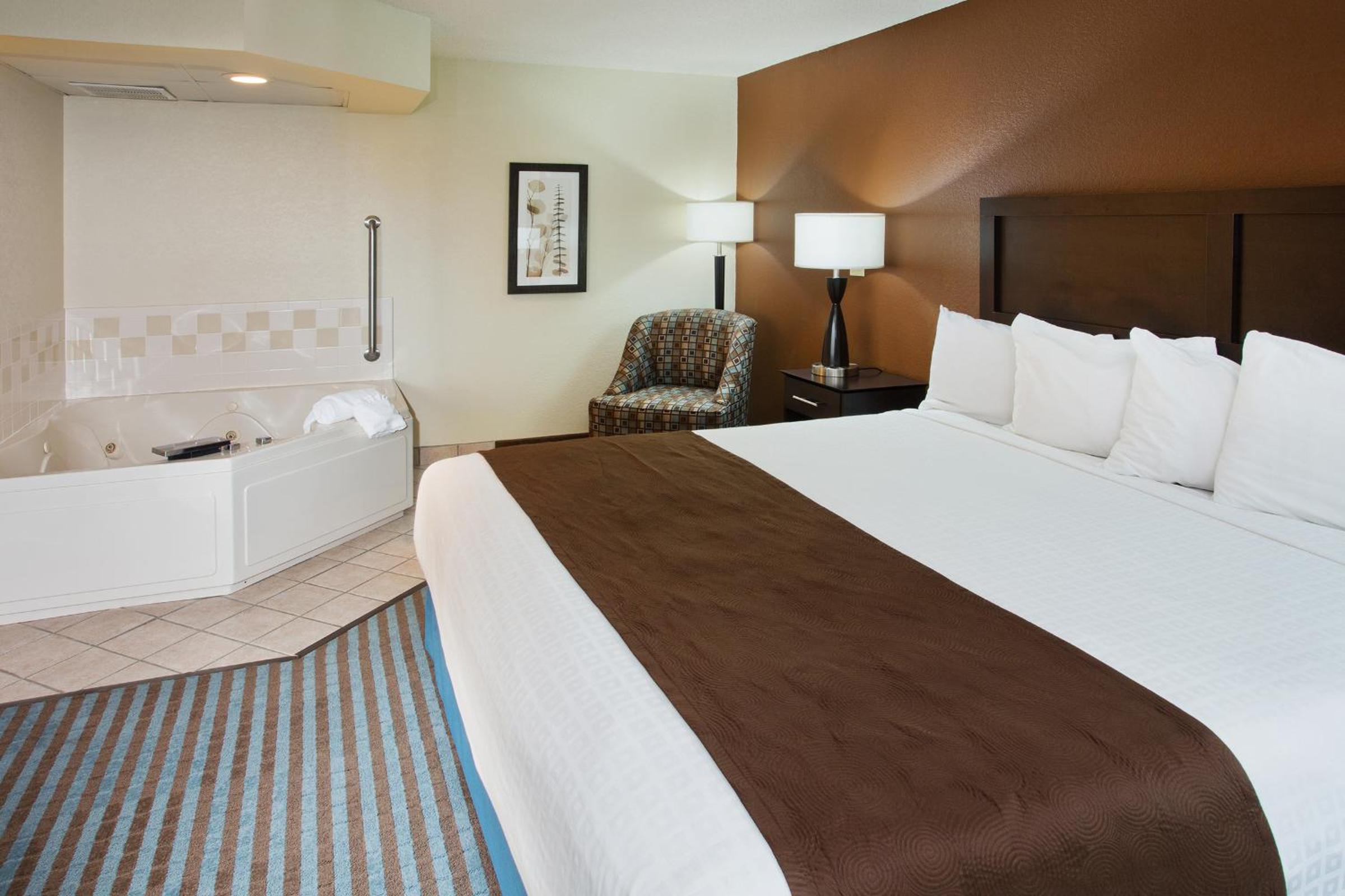 AmericInn by Wyndham Lincoln North - photo 11
