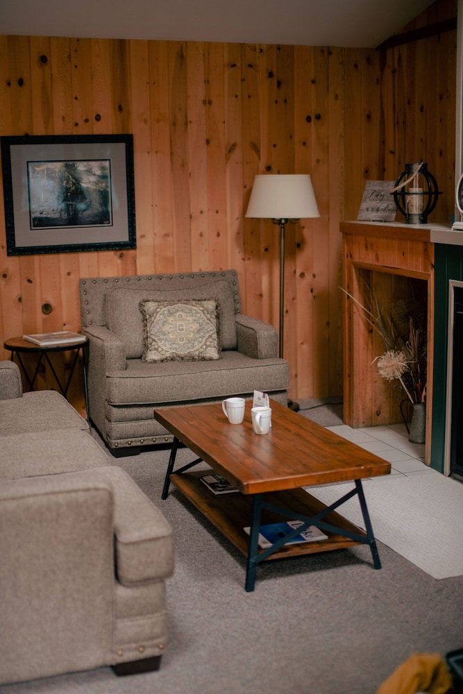 Steamboat Inn - photo 23