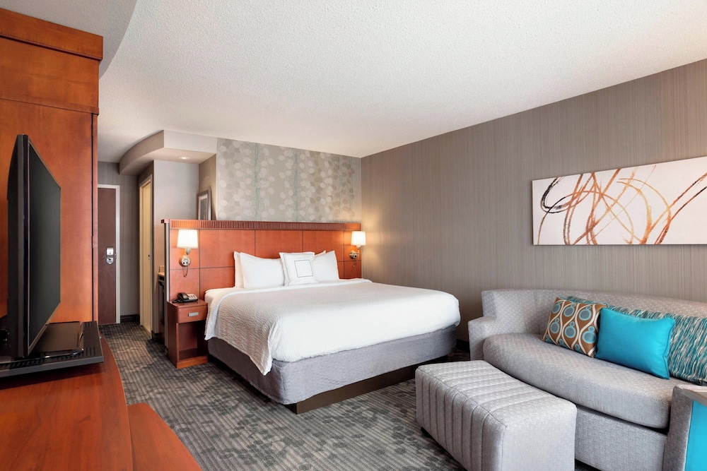 Courtyard Marriott Fort Smith Downtown - photo 7