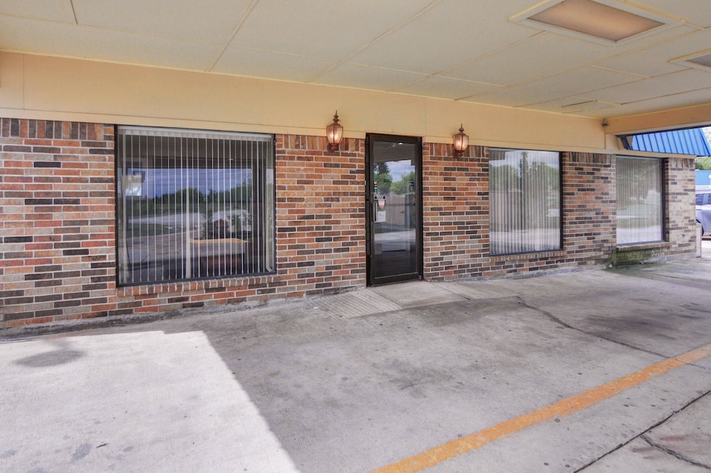 Rodeway Inn Gainesville I 35 - photo 27