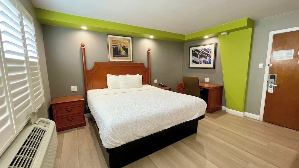 The SeaScape Inn - photo 8