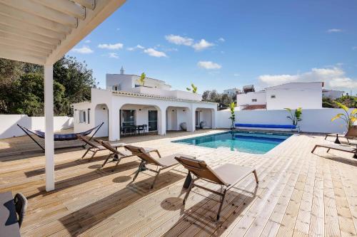Casa Felicidade — 4-Star Luxury Hotel in Carvoeiro, Portugal