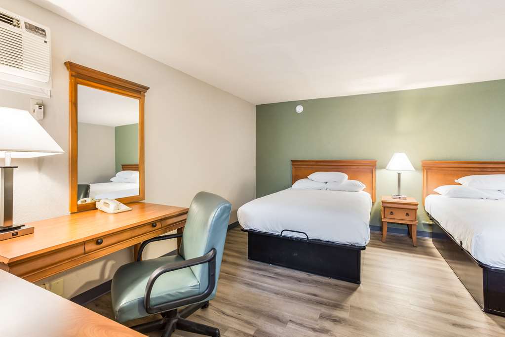 Americas Best Value Inn Lebanon MO - photo 17