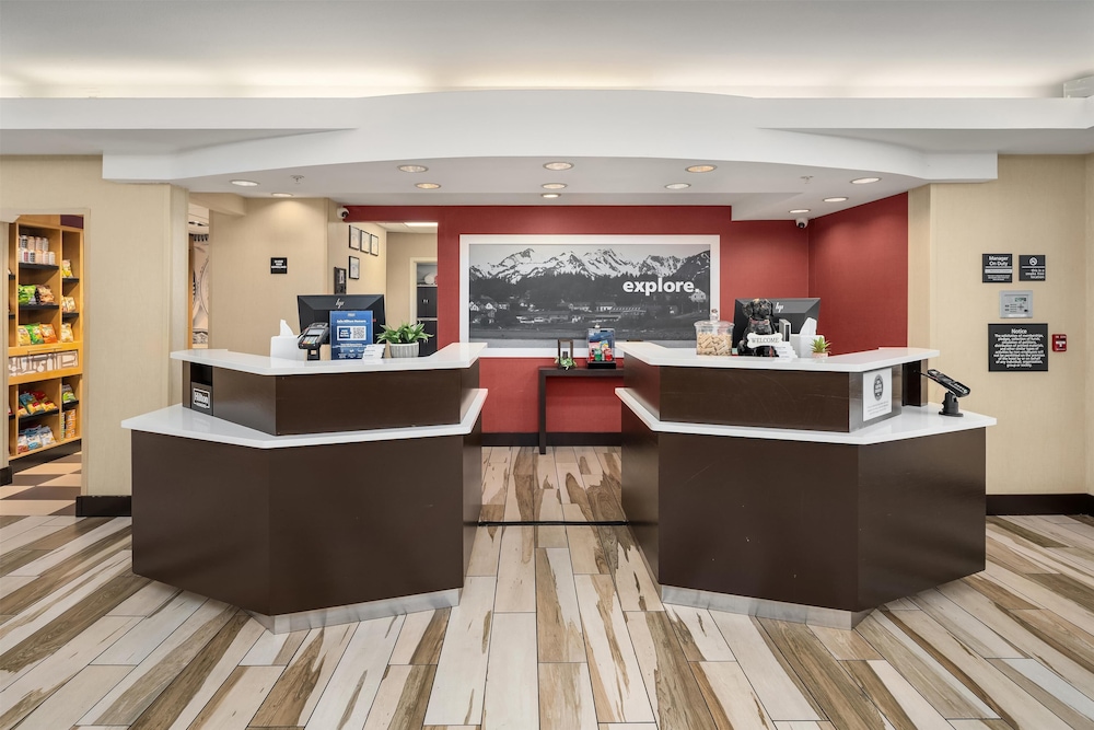 Hampton Inn & Suites Seattle North Lynnwood — hotel in Lynnwood
