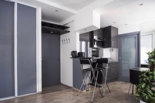Wonderful Studio in Heart of Paris - last minute hotel in Paris