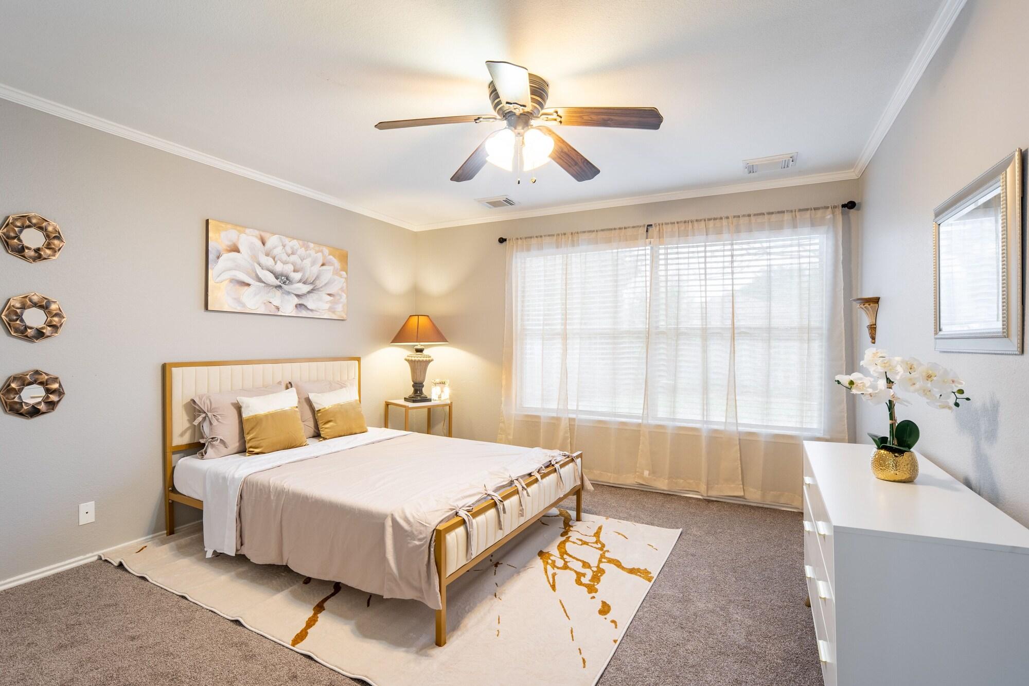 Spacious beautiful home near Kalahari Resorts — 4-Star Luxury Hotel in Round Rock, United States