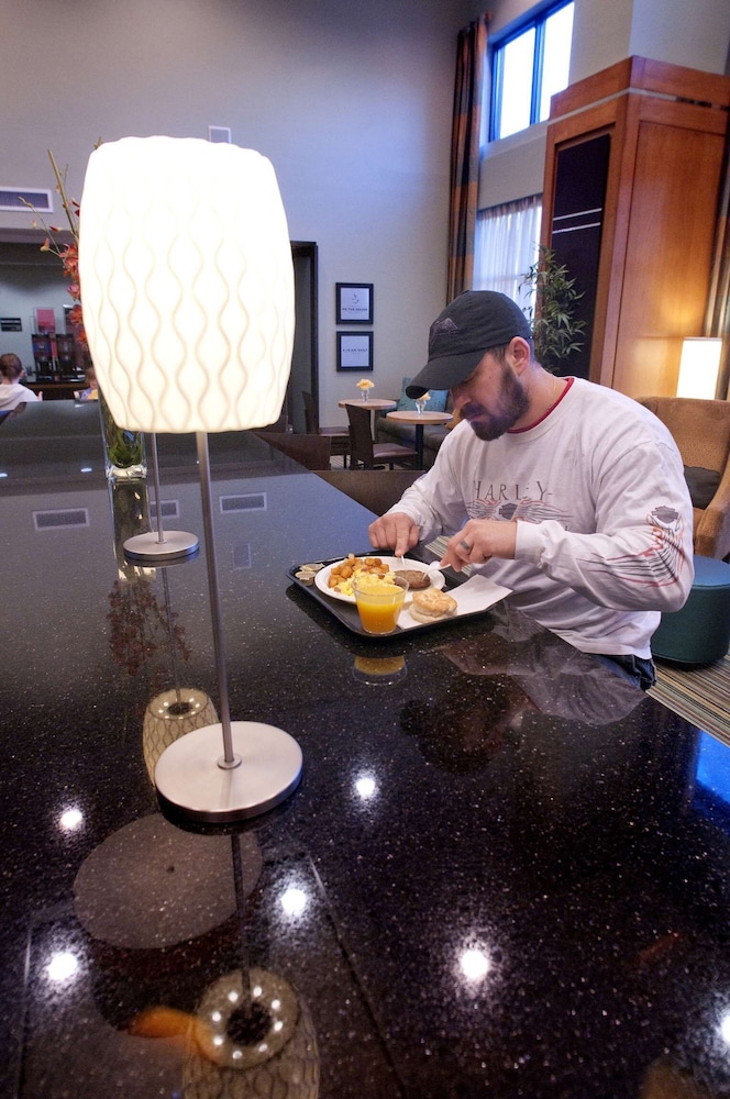 Hampton Inn Suites Smithfield - photo 23