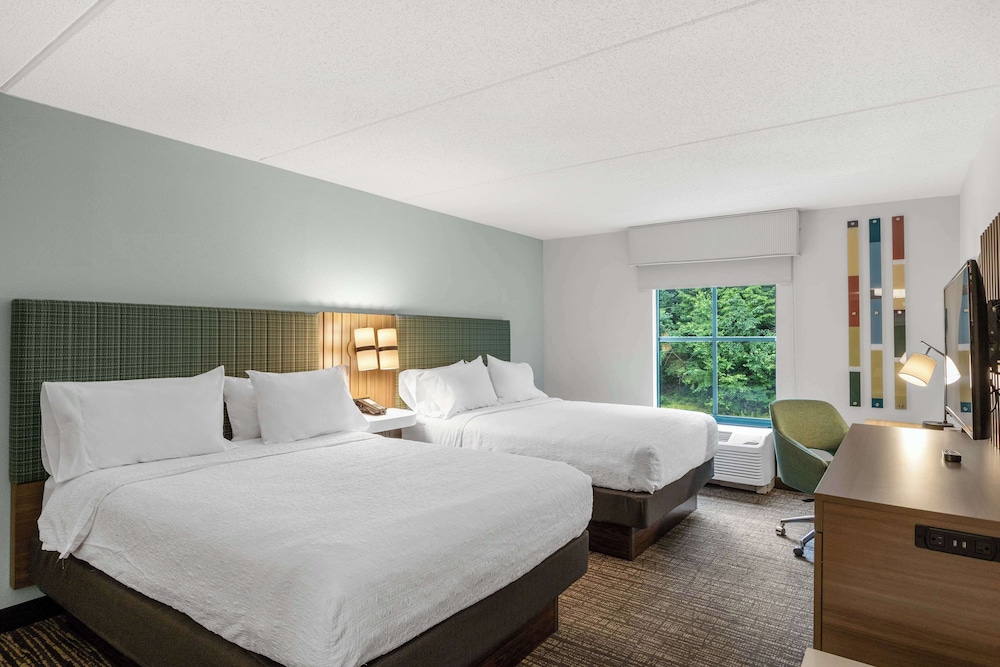 Hampton Inn & Suites Lake George - photo 26