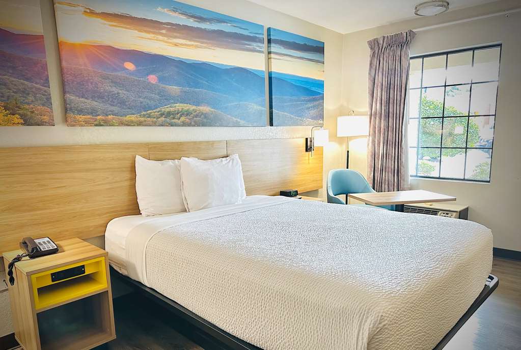Days Inn by Wyndham WestEnd Alexandria VA Washington DC Area - photo 11