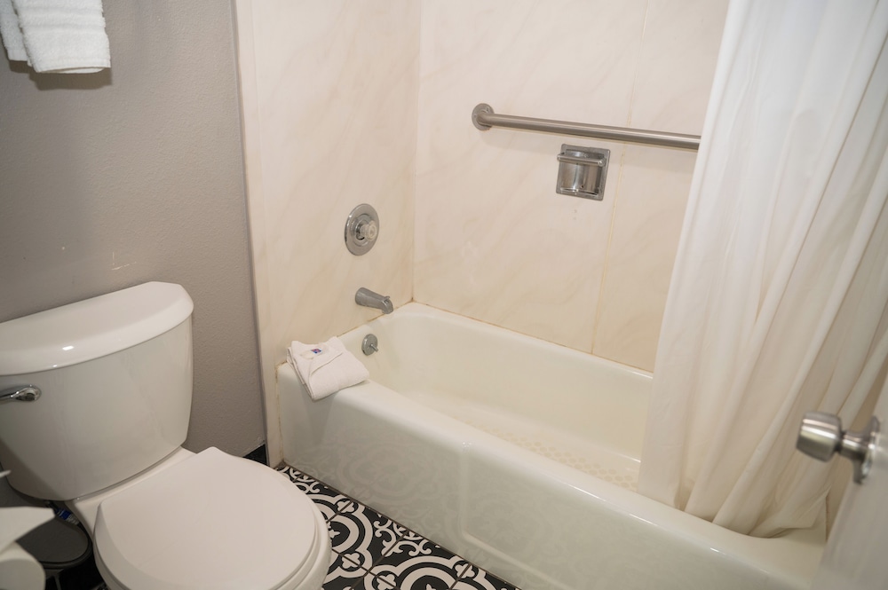 Motel 6 Soledad CA - photo 28