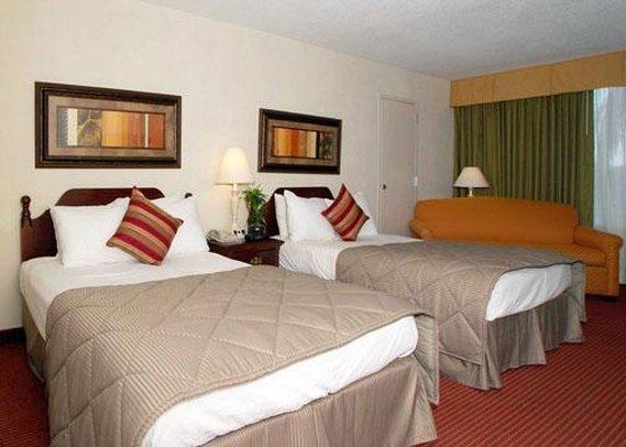 Clarion Hotel Fort Myers - photo 5