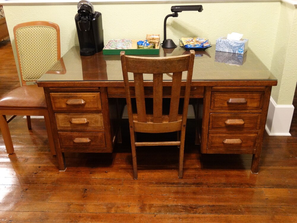 Davie School Inn - photo 18