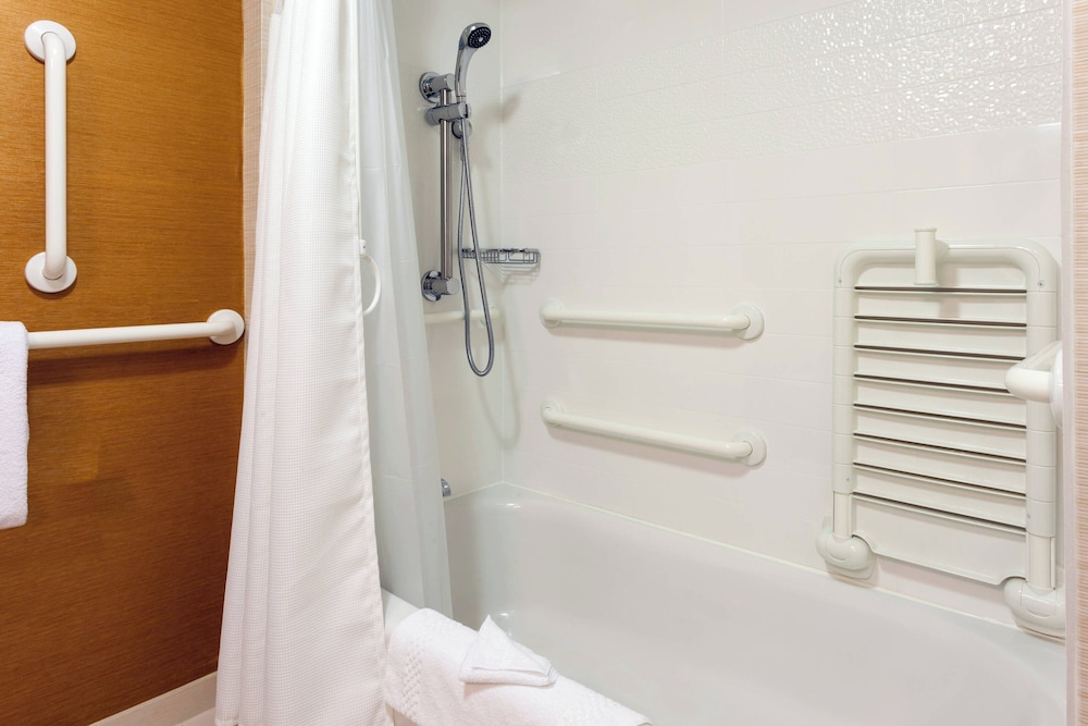 Fairfield Inn and Suites by Marriott Chicago Midway Airport - photo 10