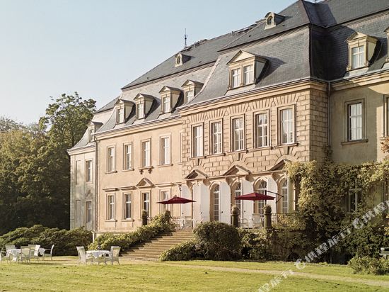 Romantik Hotel Schloss Gaussig — 4-Star Luxury Hotel in Goeda, Germany