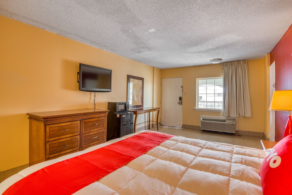 OYO Hotel Jackson Fairgrounds I 55 - photo 12