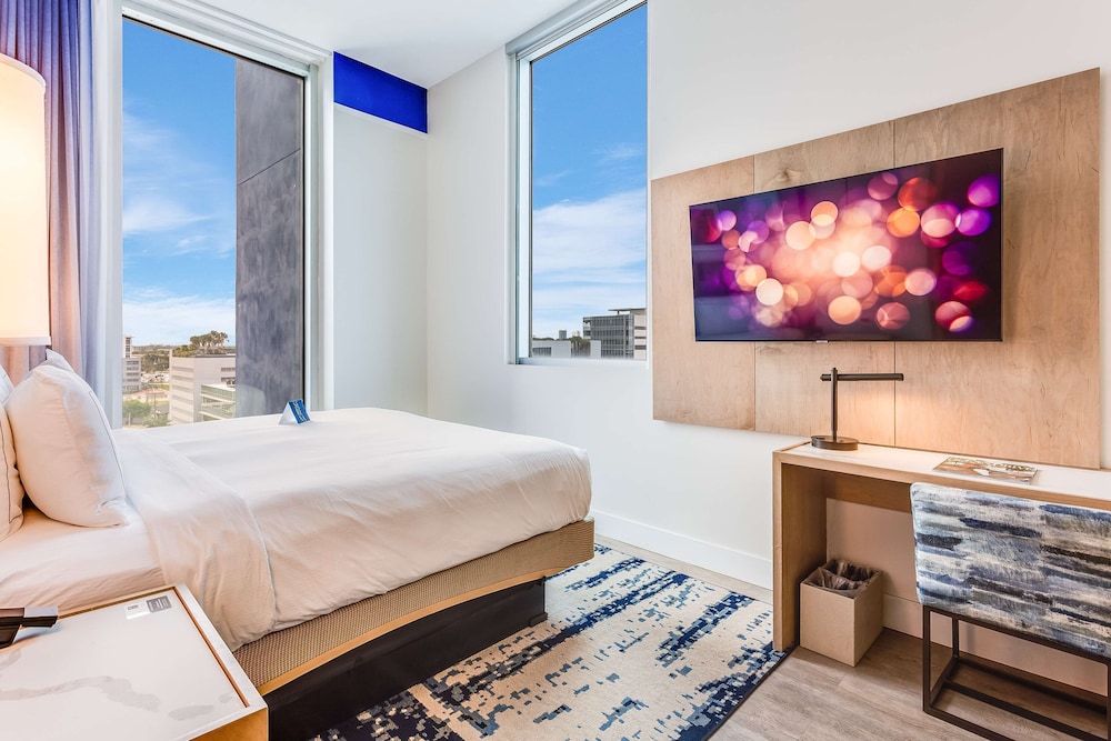 SERENA Hotel Aventura Miami Tapestry Collection by Hilton - photo 21