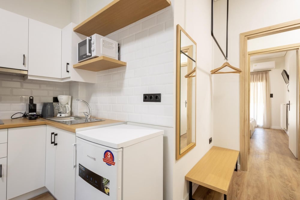 Acropolis Oasis Modern 2 Bdrm apt Steps Away From History — 4-Star Luxury Hotel in Athens, Greece
