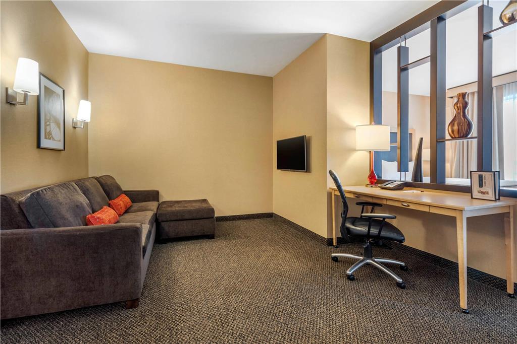 Cambria Hotel Akron Canton Airport - photo 18