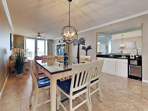 The Pearl of Navarre #903 Sugar Shores Retreat — 4-Star Luxury Hotel in Navarre, United States