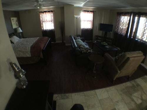 Austin Motor Inn - photo 32