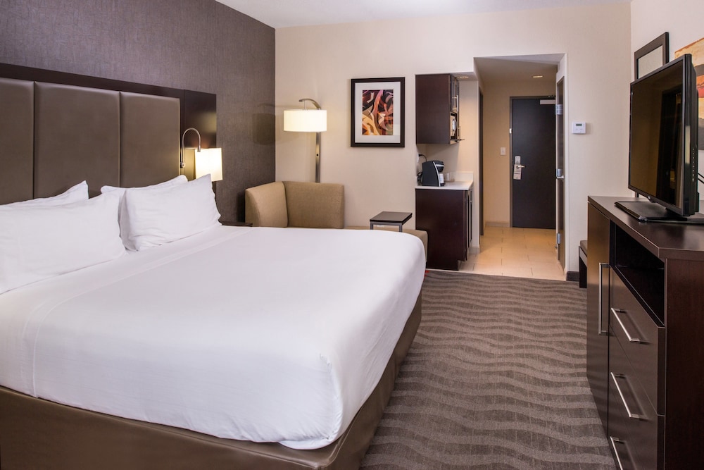 Holiday Inn Express Hotel & Suites Monroe - photo 5