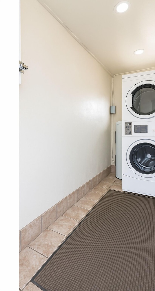Americas Best Value Inn Austinburg - photo 24