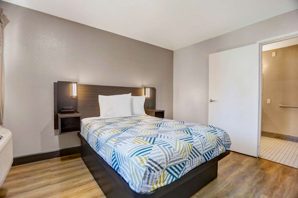 Motel6 San Bernardino CA North - photo 8