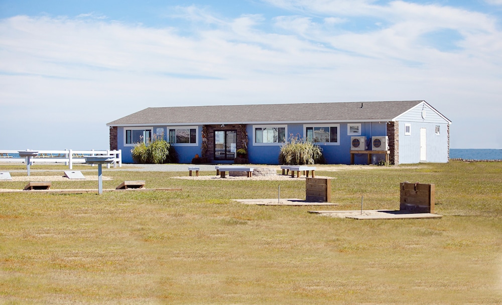 Sun Retreats Gwynn's Island - photo 7