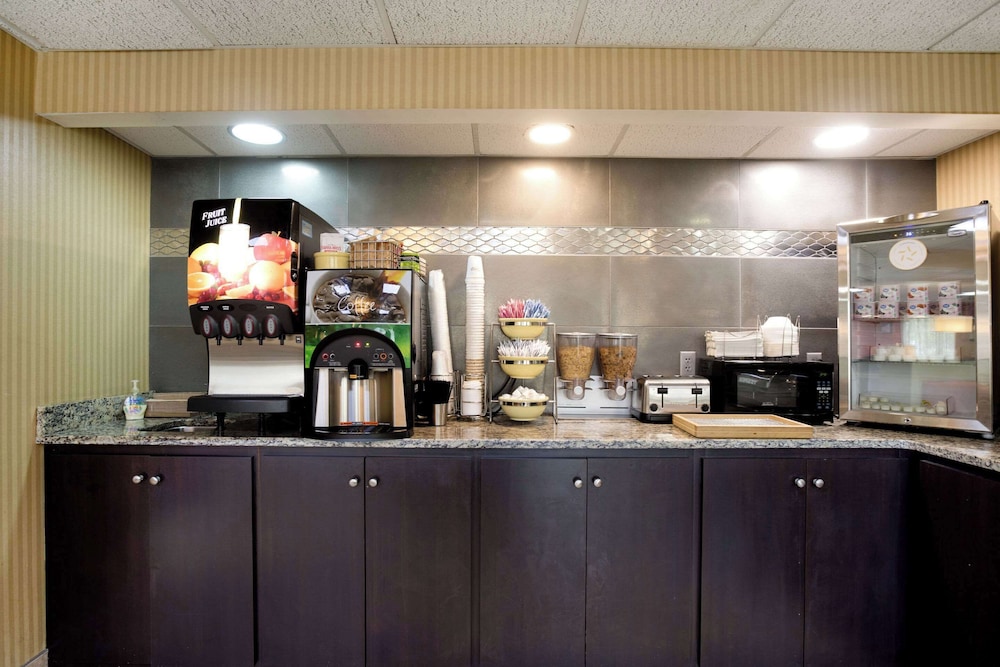 Quality Inn Lebanon - photo 46