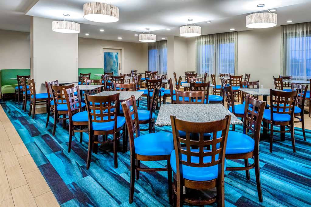 La Quinta Inn & Suites by Wyndham Ocean City - photo 37