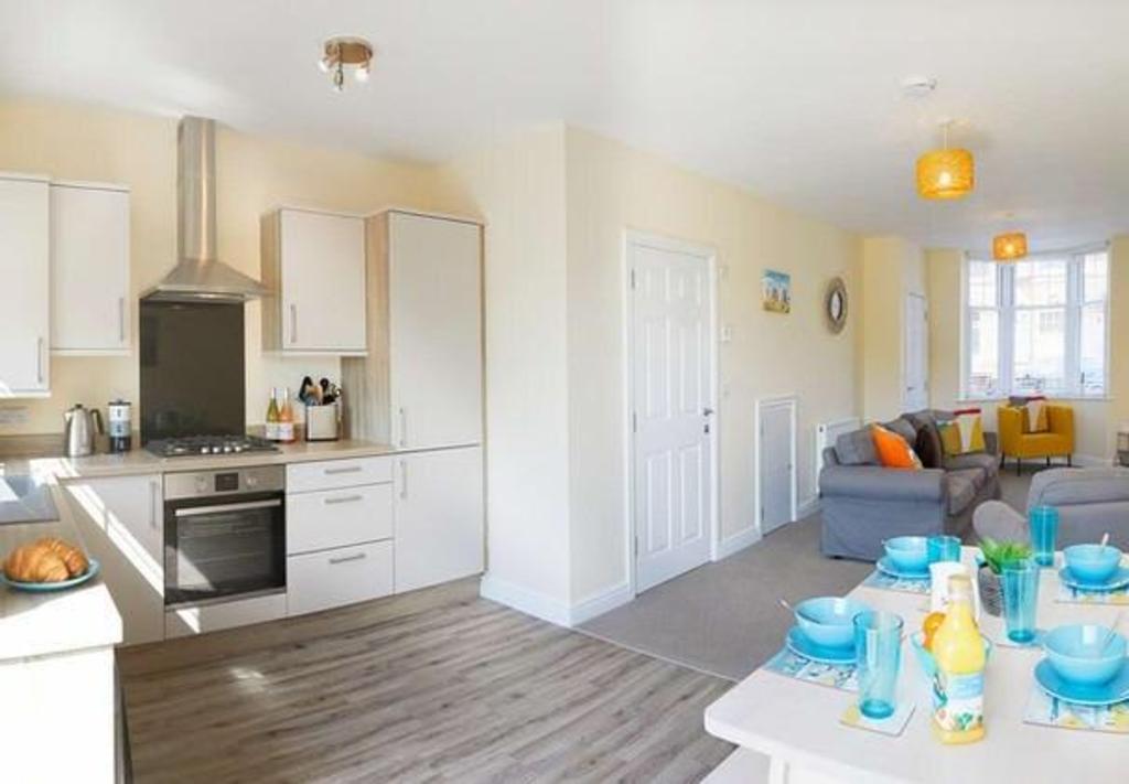 Beach Rest Sleeps 5 great central location in Filey, United Kingdom