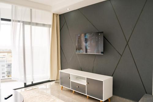 Cozy One Bedroom Apartment with Fantastic Skyline View in Kileleshwa Nairobi