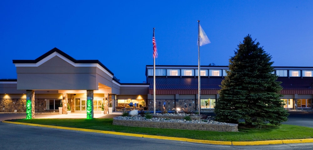Holiday Inn Detroit Lakes by IHG - photo 55
